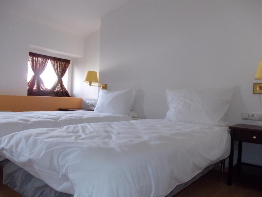 Hotel Im Bahnhof Passau Room photo