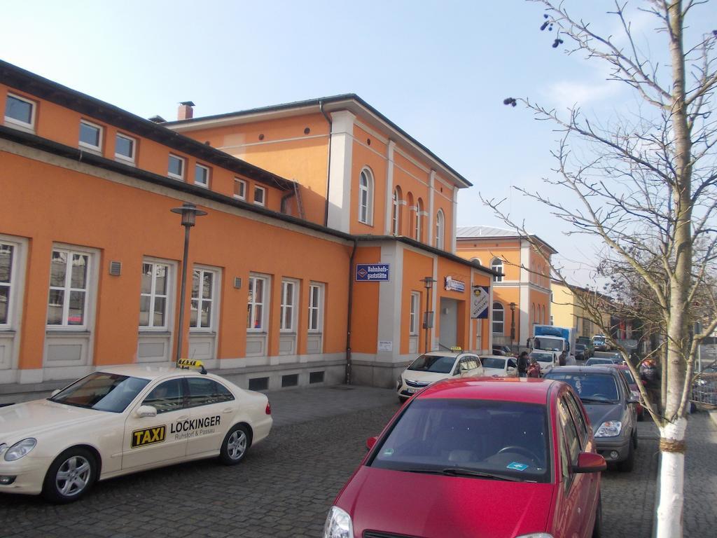 Hotel Im Bahnhof Passau Room photo